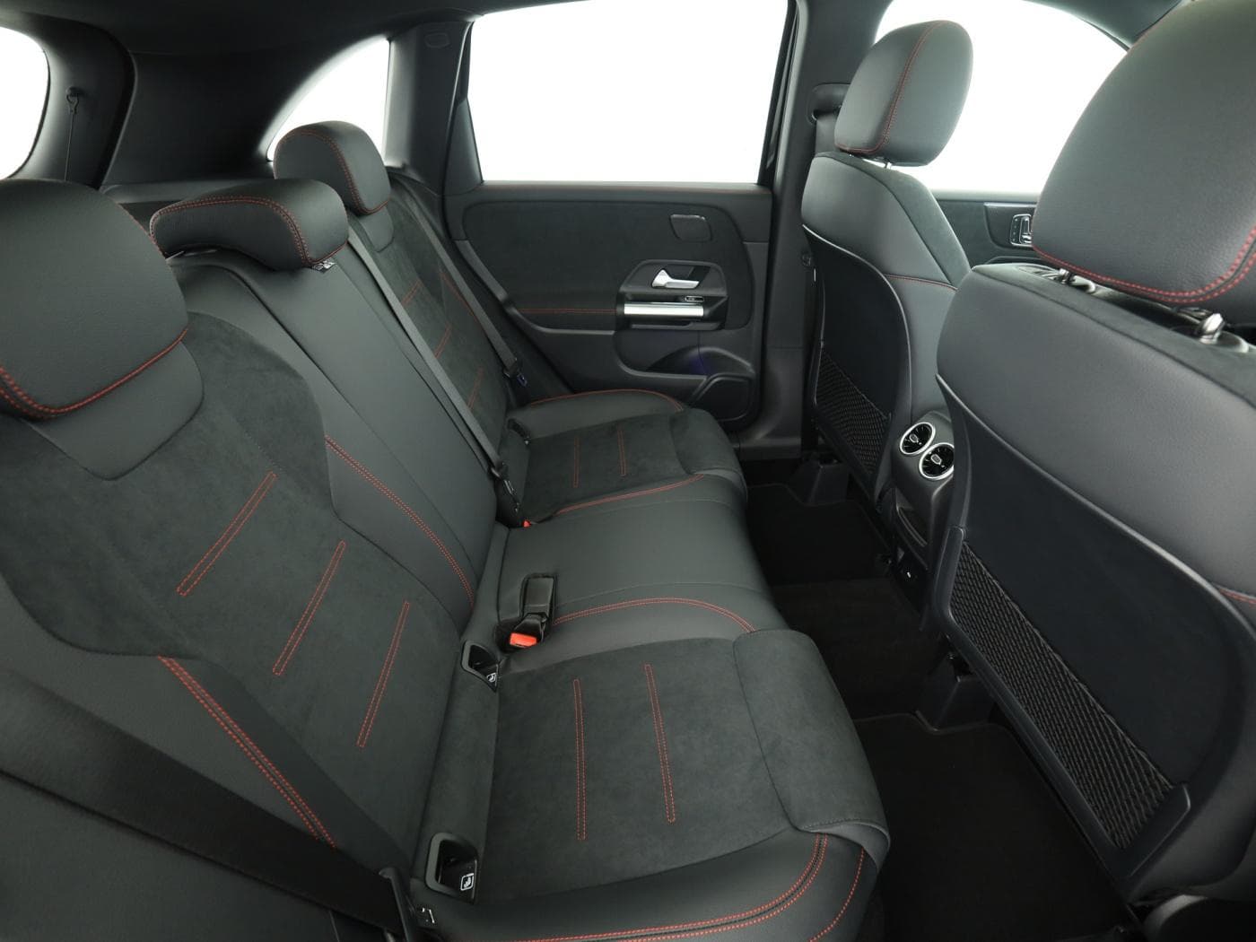 Mercedes-Benz B 220 d Bild 27