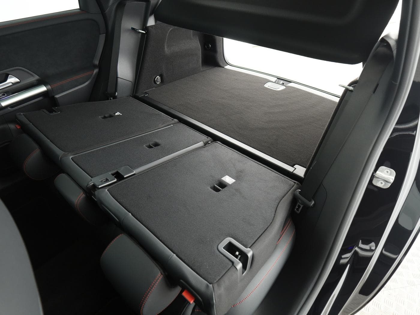 Mercedes-Benz B 220 d Bild 28