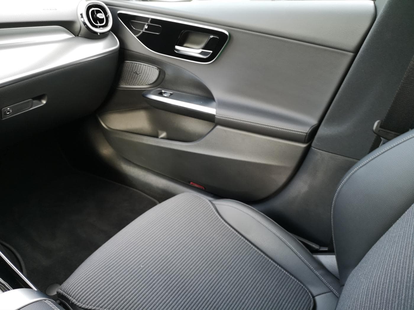 Mercedes-Benz C 180 T Bild 14