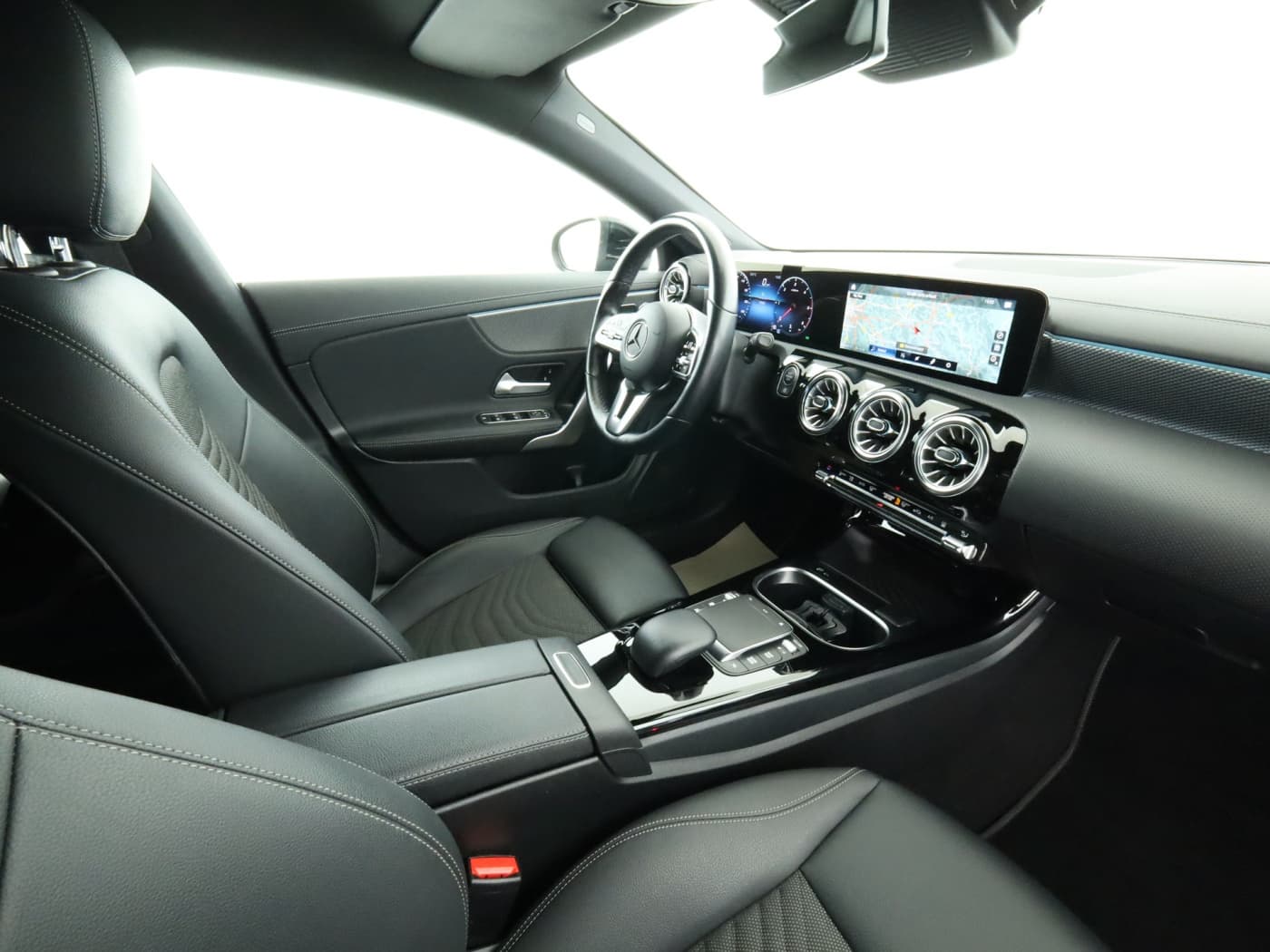 Mercedes-Benz CLA 220 d SB Bild 17