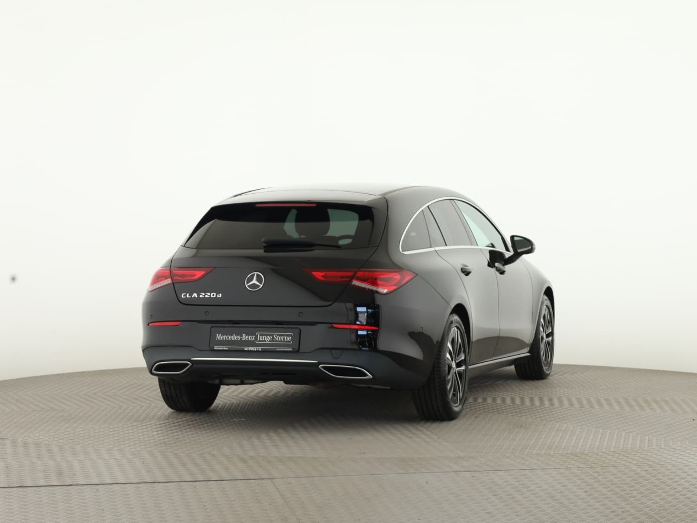 Mercedes-Benz CLA 220 d SB Bild 2