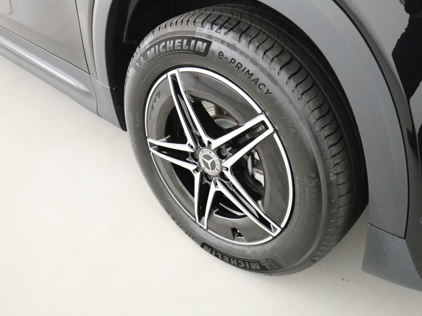 Mercedes-Benz EQB 300 4M Bild 22