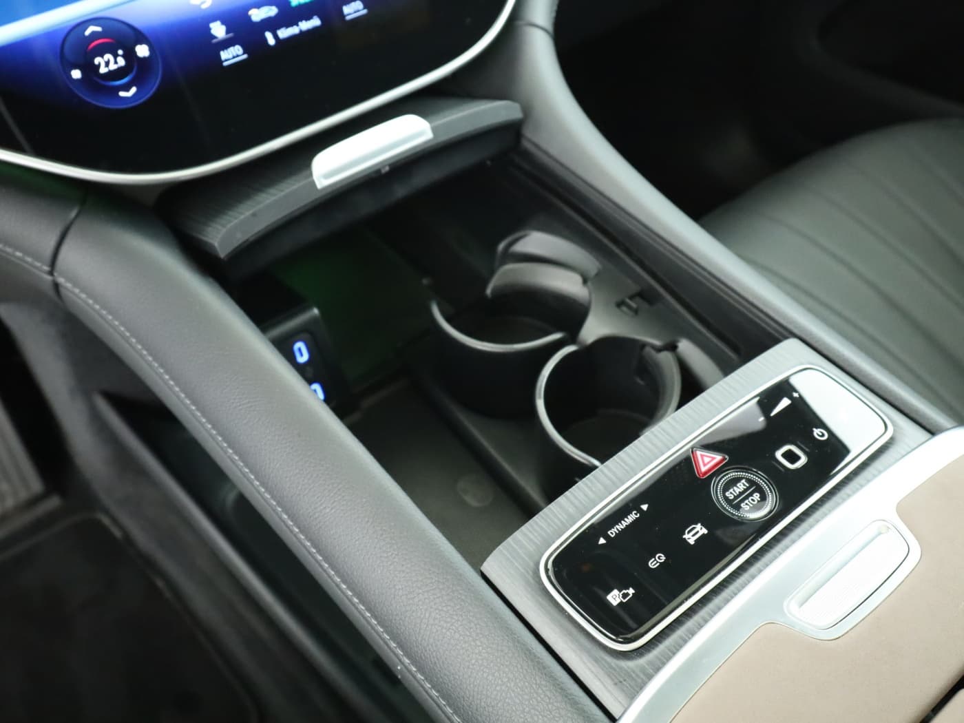 Mercedes-Benz EQS 450 4M SUV Bild 15