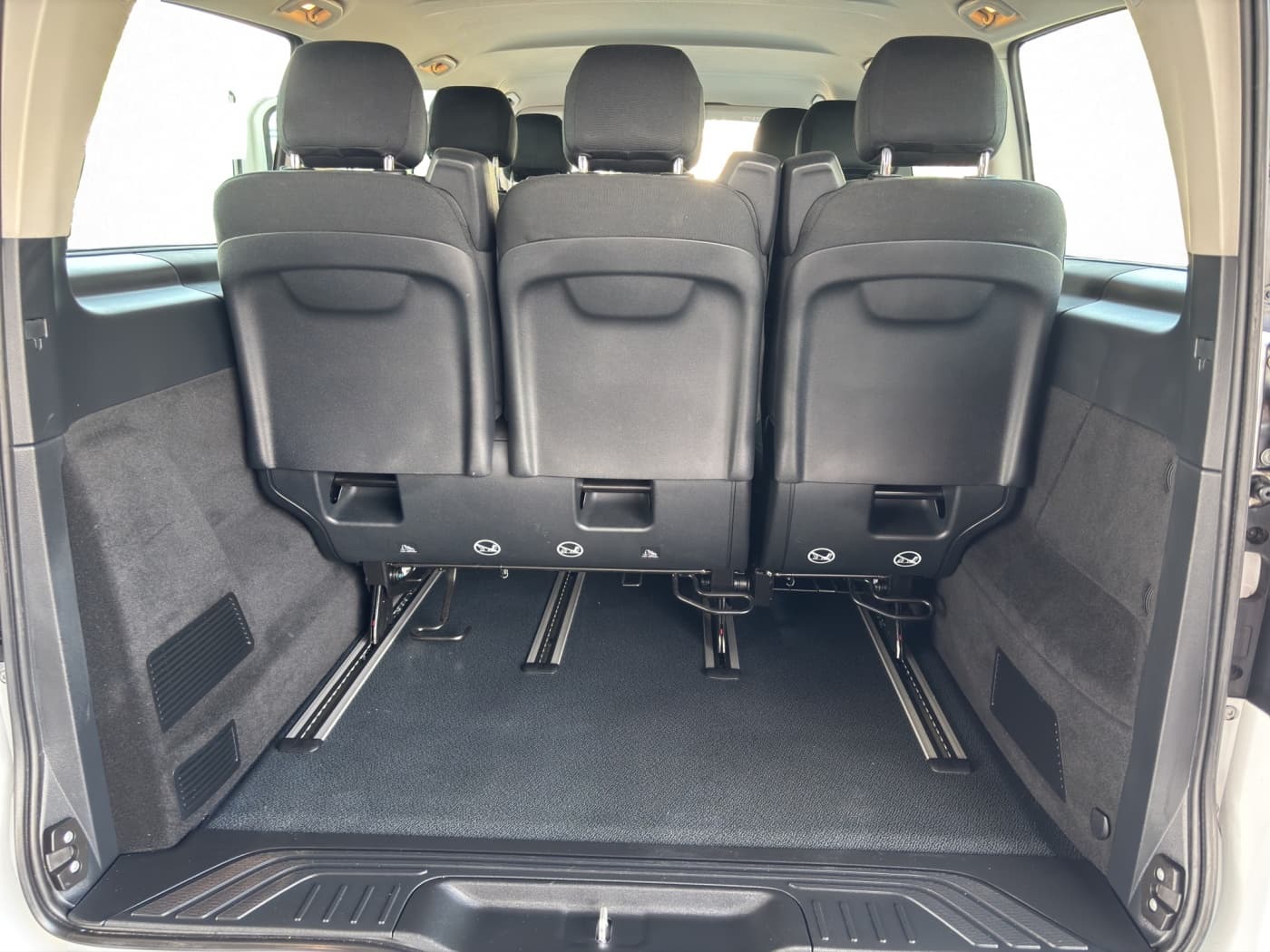Mercedes-Benz EQV 300 Lang Bild 16