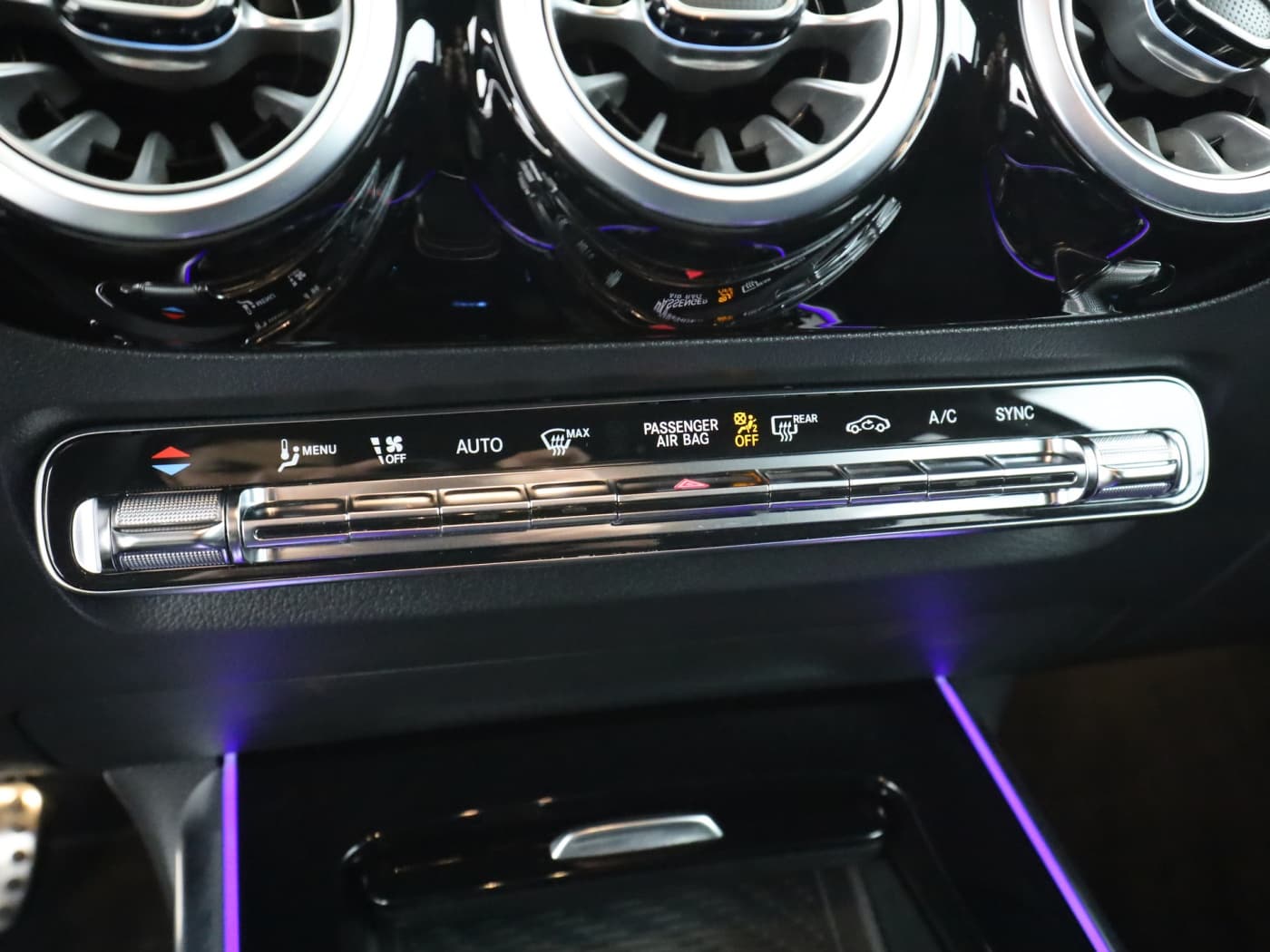 Mercedes-Benz GLA 200 Bild 14