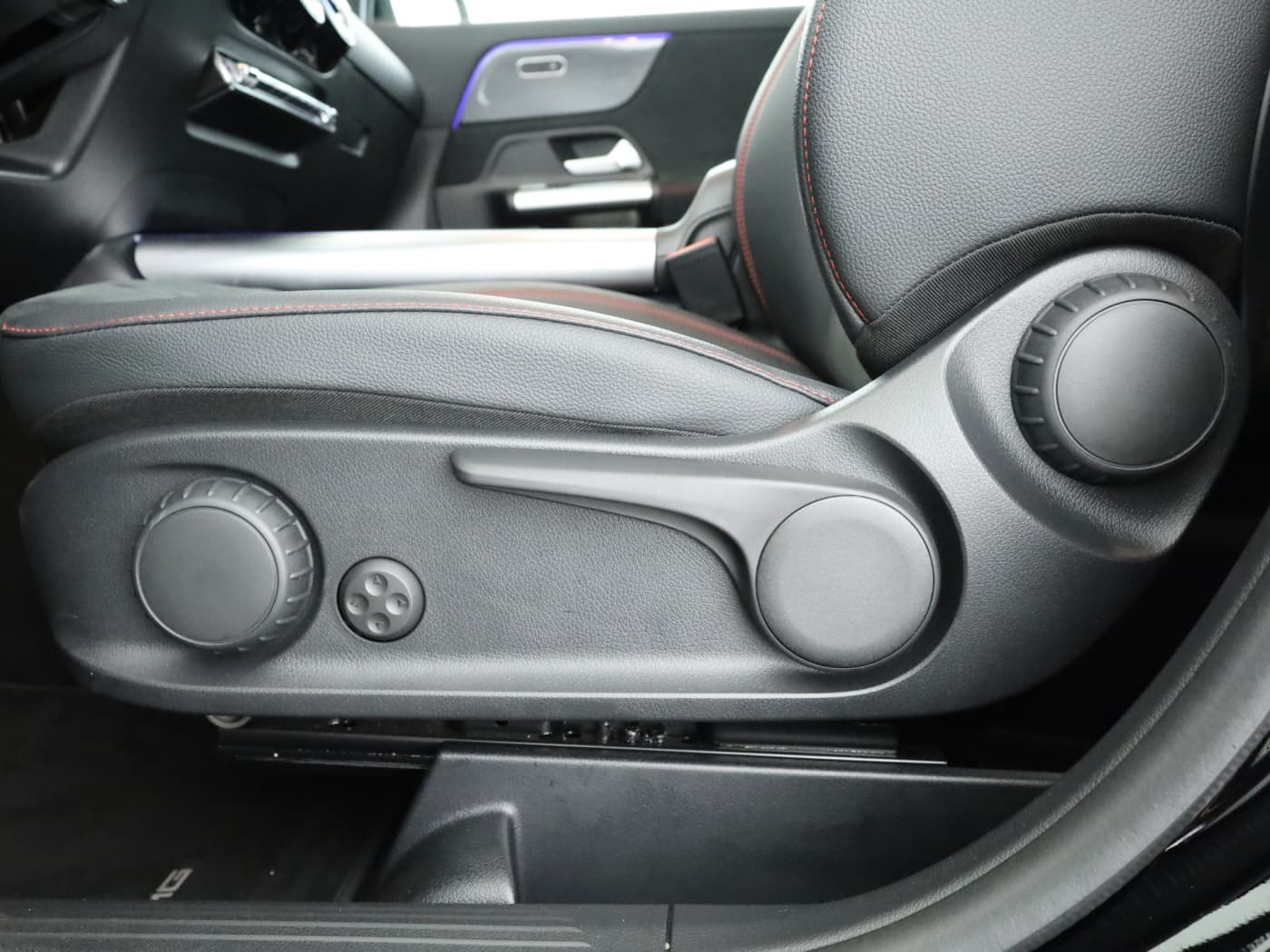 Mercedes-Benz GLA 200 Bild 27