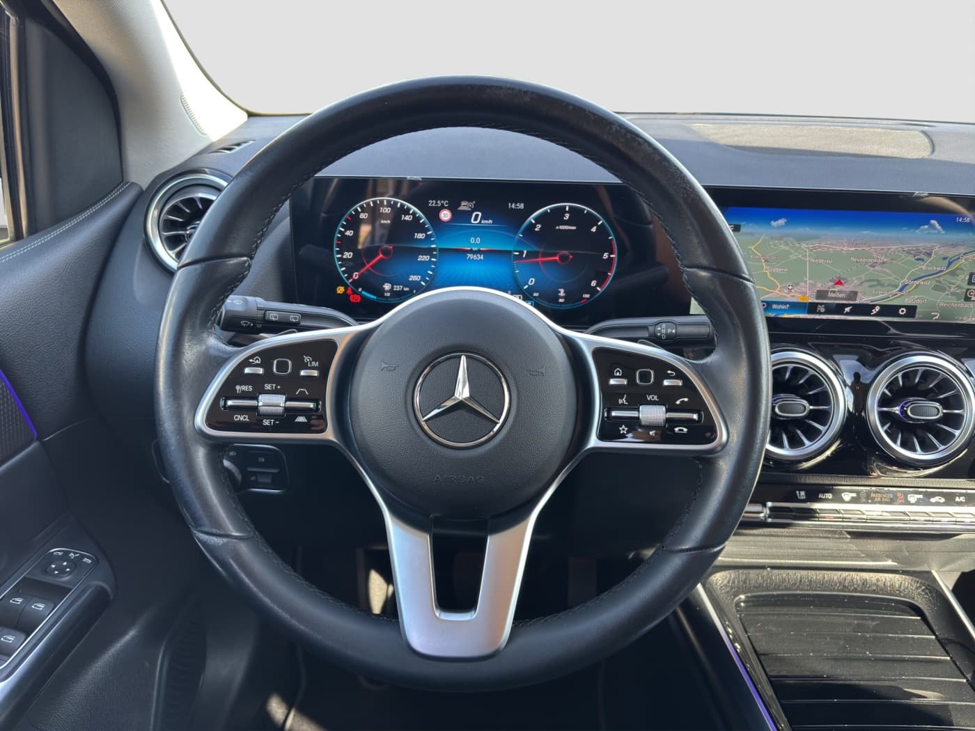 Mercedes-Benz B 220 d 4M Bild 10