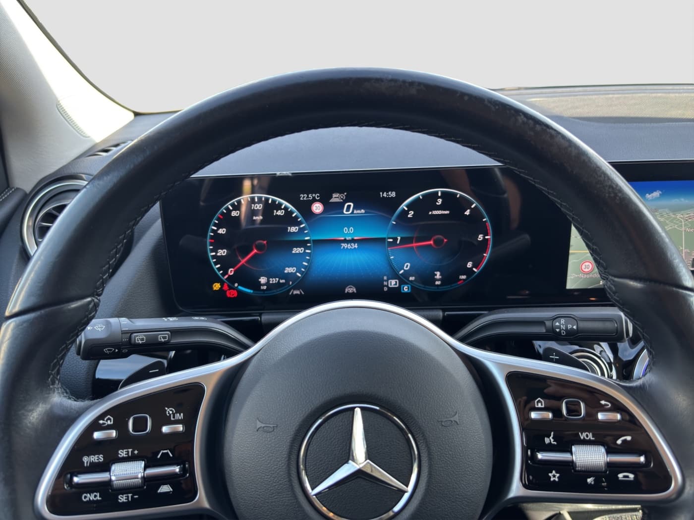 Mercedes-Benz B 220 d 4M Bild 11