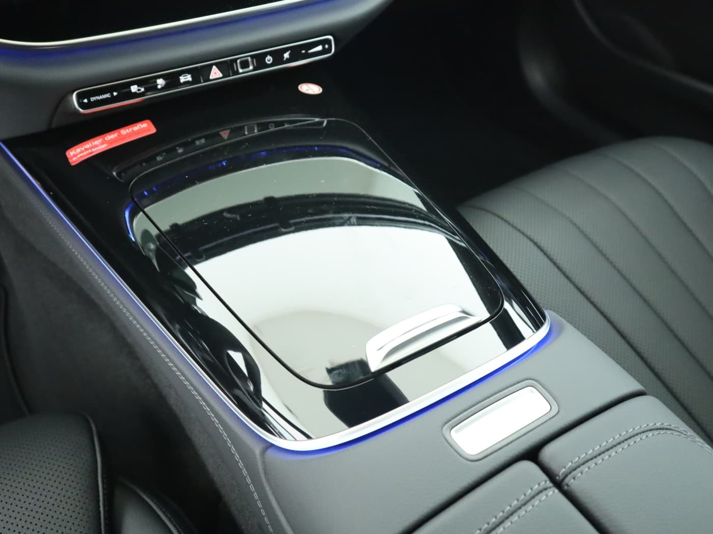 Mercedes-Benz E 300 de 4MATIC Limousine mit EQ Hybrid Technologie Bild 15