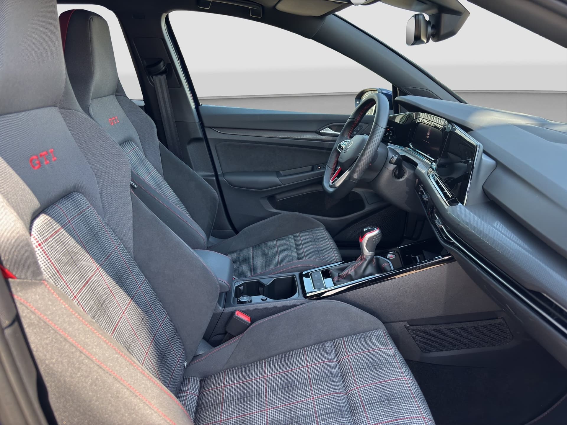 Volkswagen Golf GTI 2.0 245 PS NAVI KAMERA Schaltgetriebe Bild 13