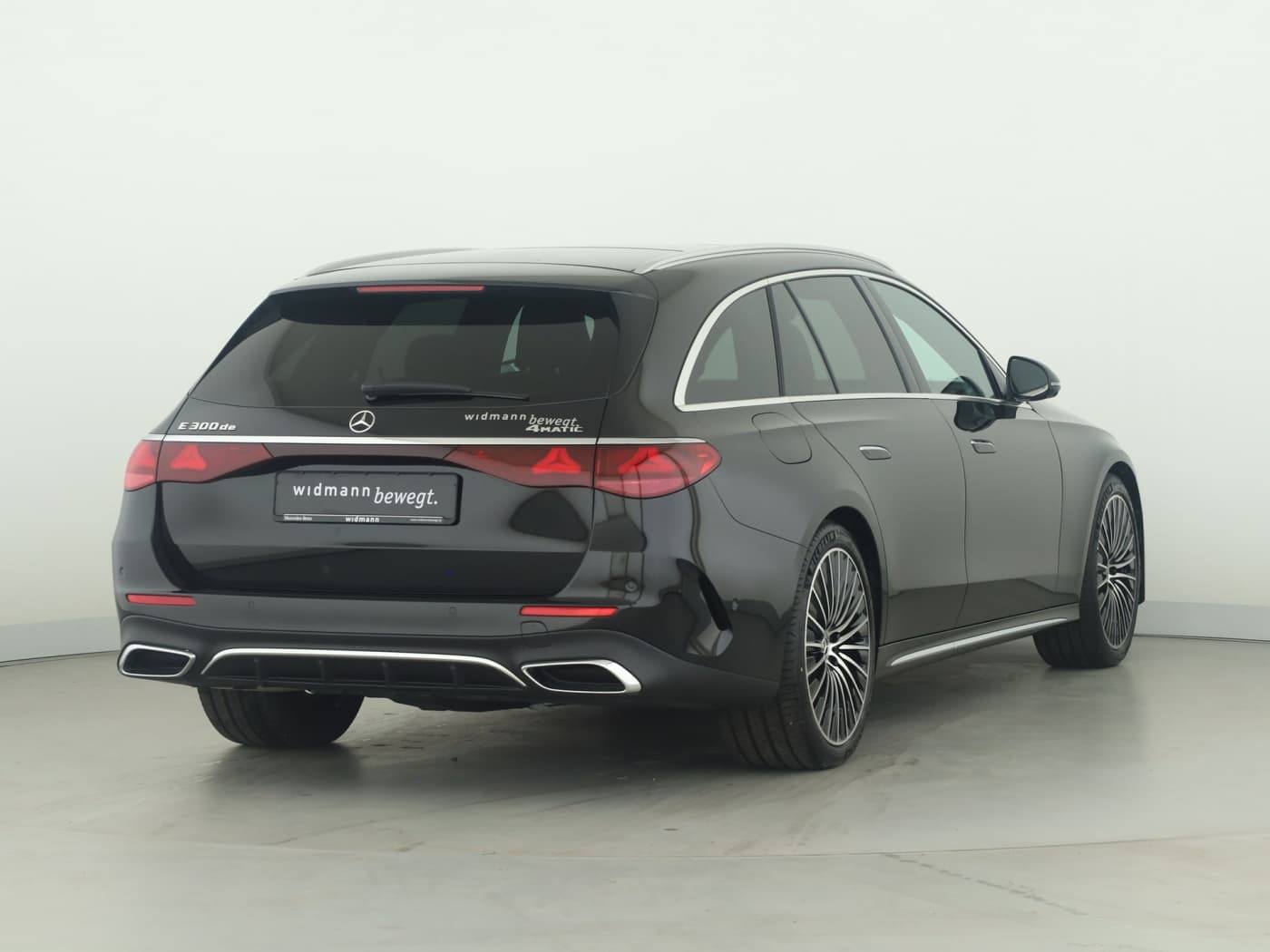 Mercedes-Benz E 300 de 4MATIC T-Modell mit EQ Hybrid Technologie Bild 2