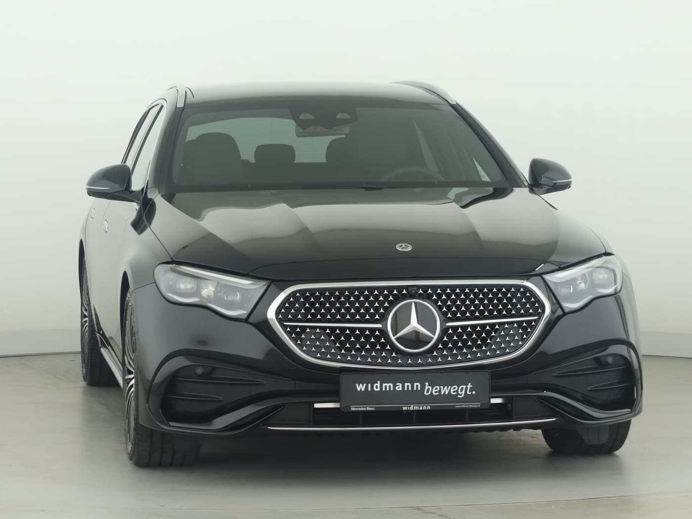 Mercedes-Benz E 300 de 4MATIC T-Modell mit EQ Hybrid Technologie Bild 3