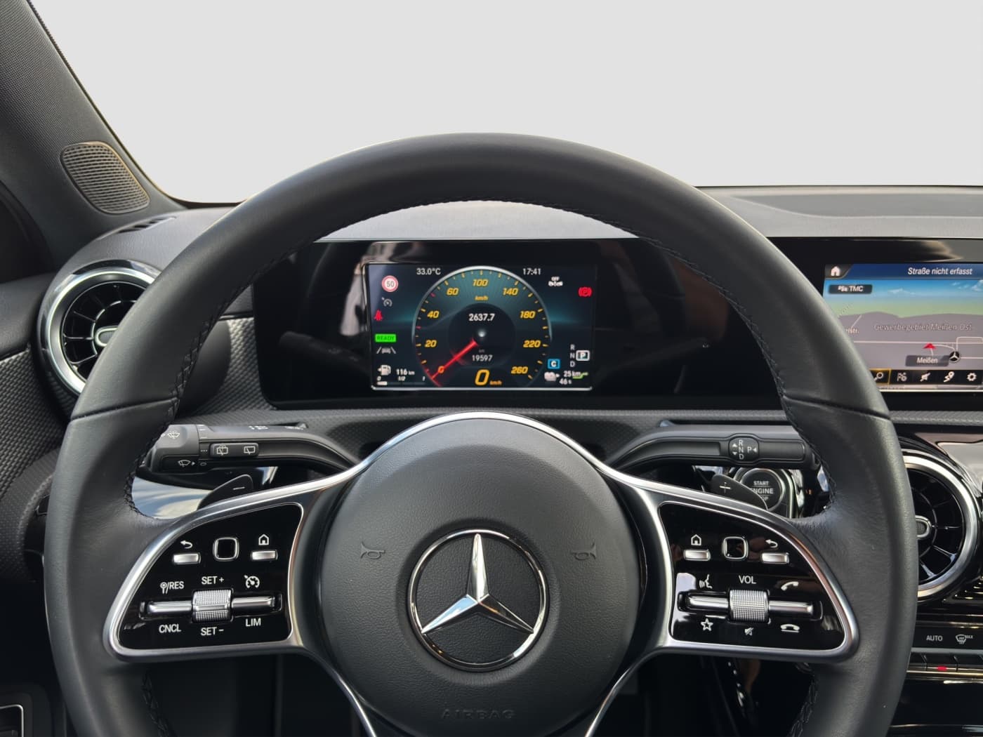 Mercedes-Benz A 250 e Bild 11