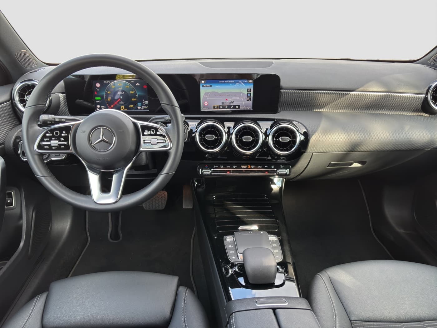 Mercedes-Benz A 250 e Bild 9