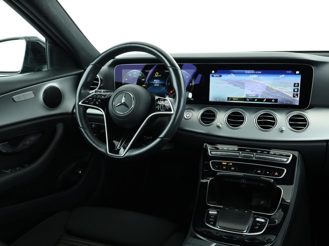 Mercedes-Benz E 220 d T Bild 10