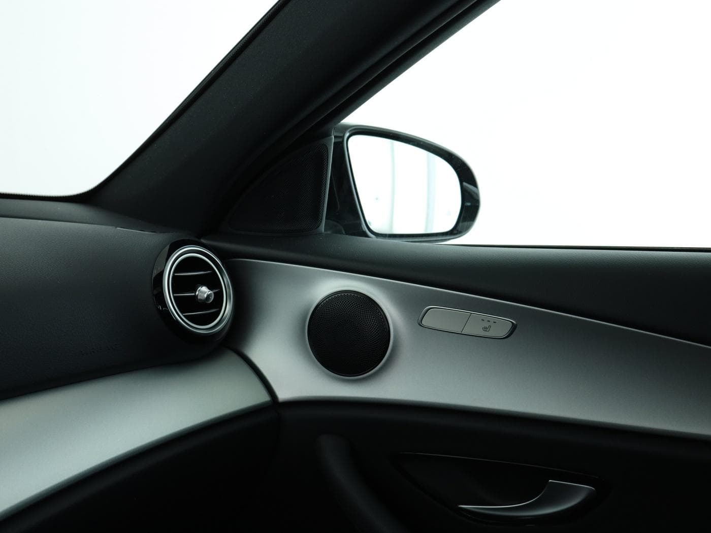 Mercedes-Benz E 220 d T Bild 16