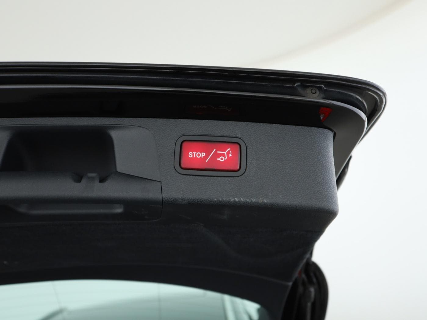 Mercedes-Benz E 220 d T Bild 25