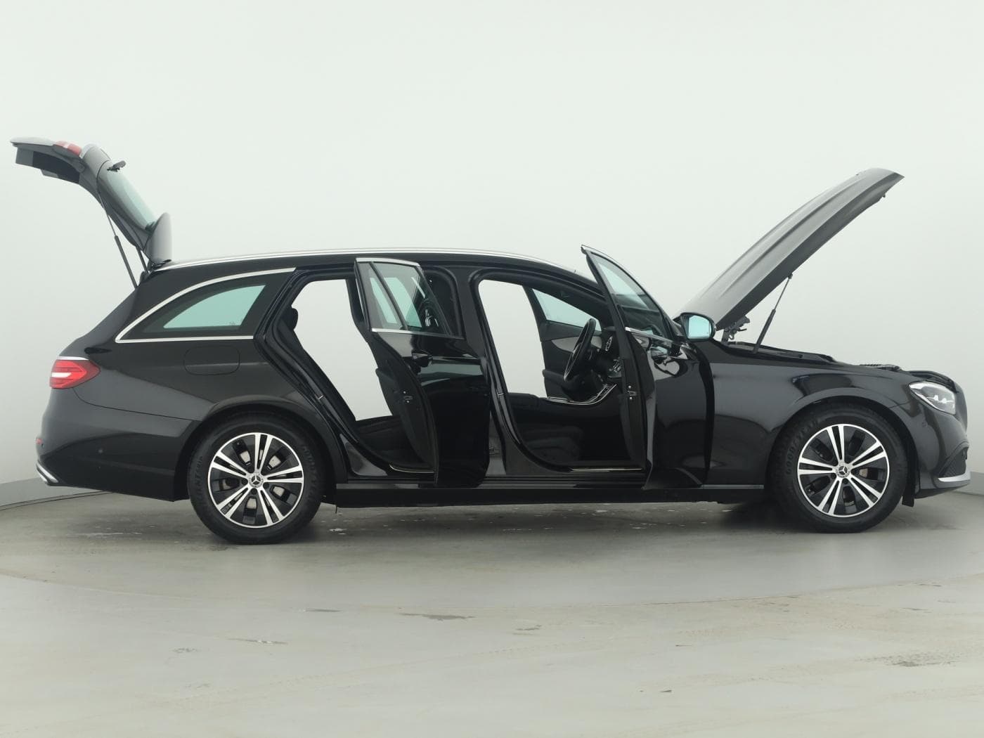 Mercedes-Benz E 220 d T Bild 8