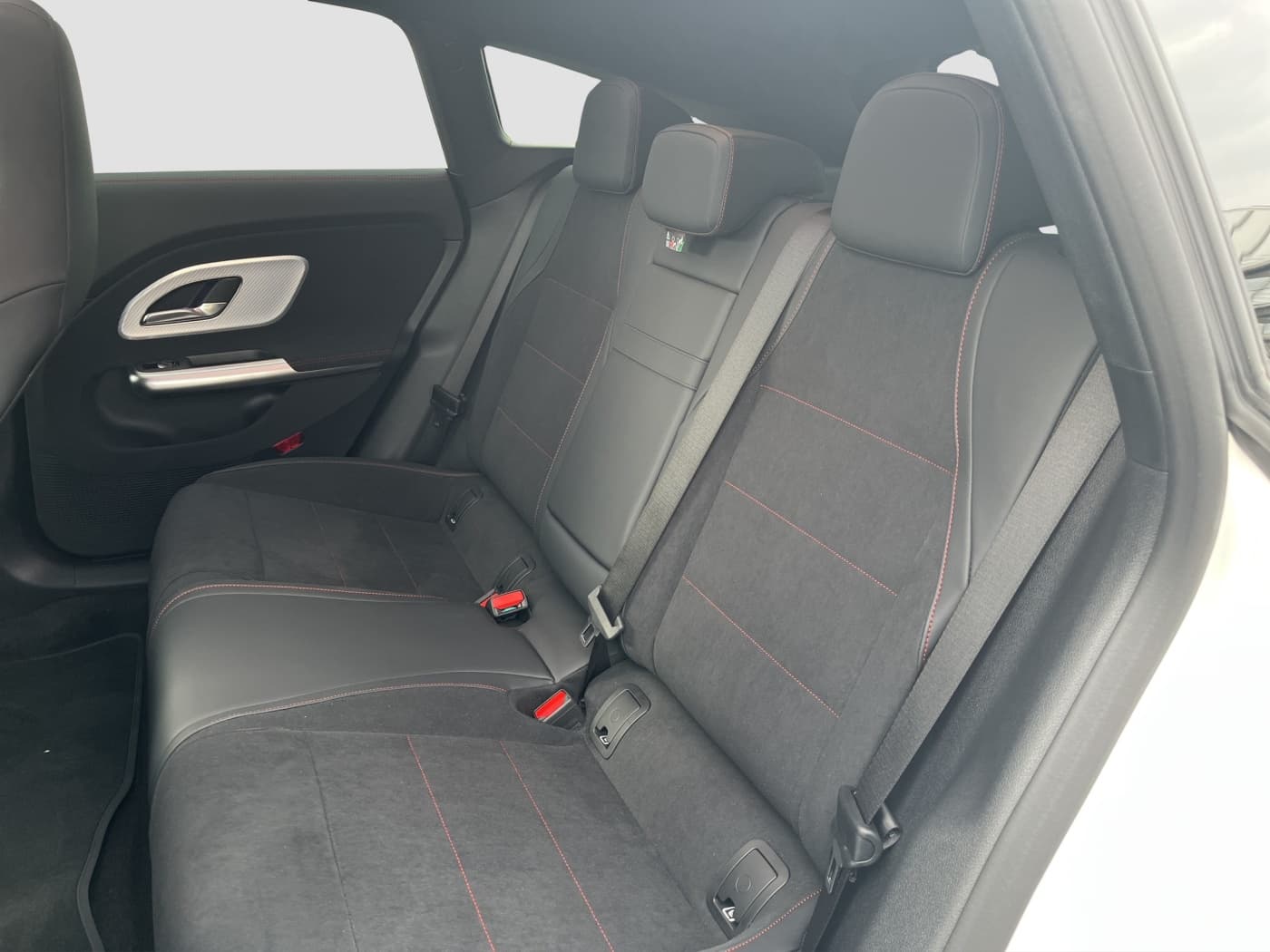 Mercedes-Benz CLA 250+ SB EQ Bild 15