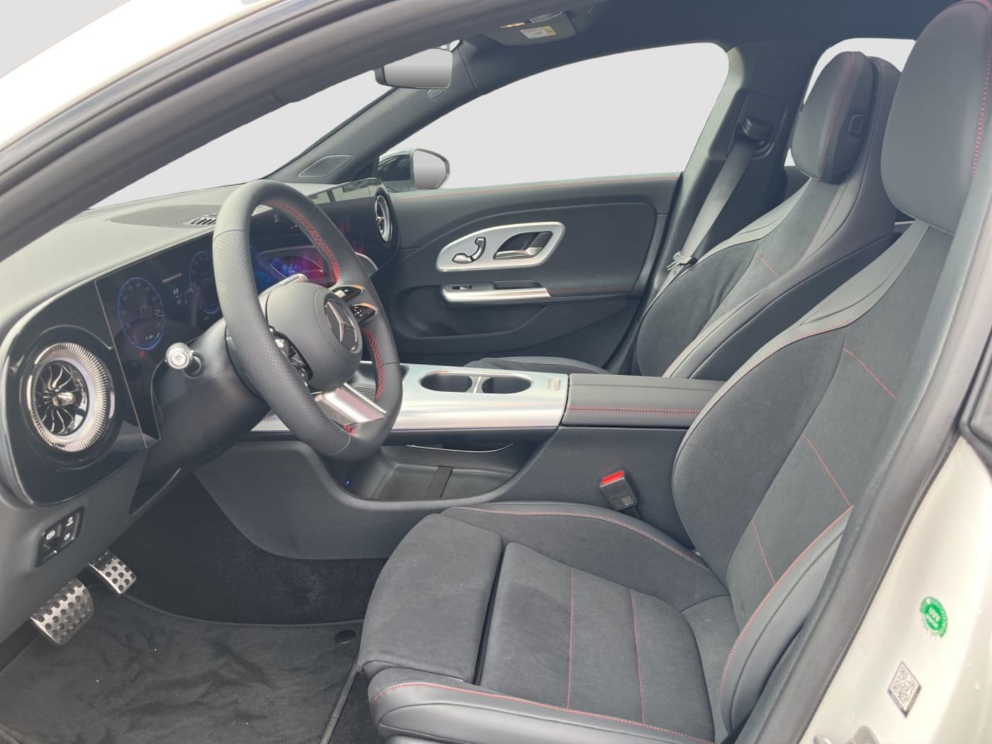 Mercedes-Benz CLA 250+ SB EQ Bild 20