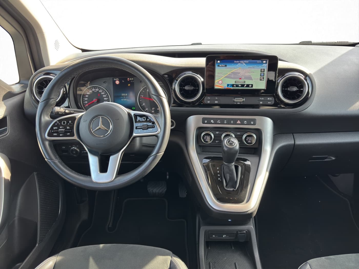 Mercedes-Benz T 180 d PROGRESSIVE Standard Bild 9