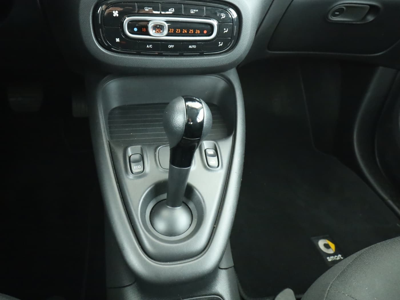 Smart fortwo EQ cabrio Bild 15