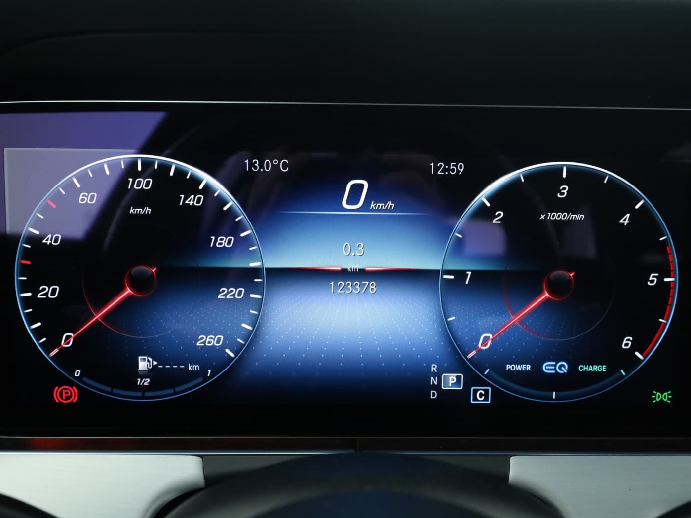 Mercedes-Benz E 220 d T Bild 12