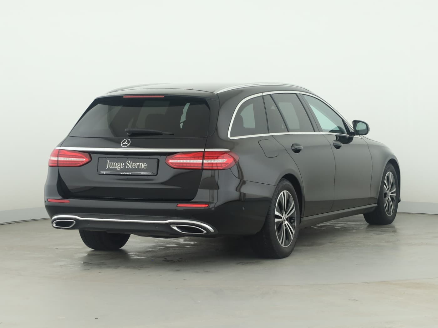 Mercedes-Benz E 220 d T Bild 2