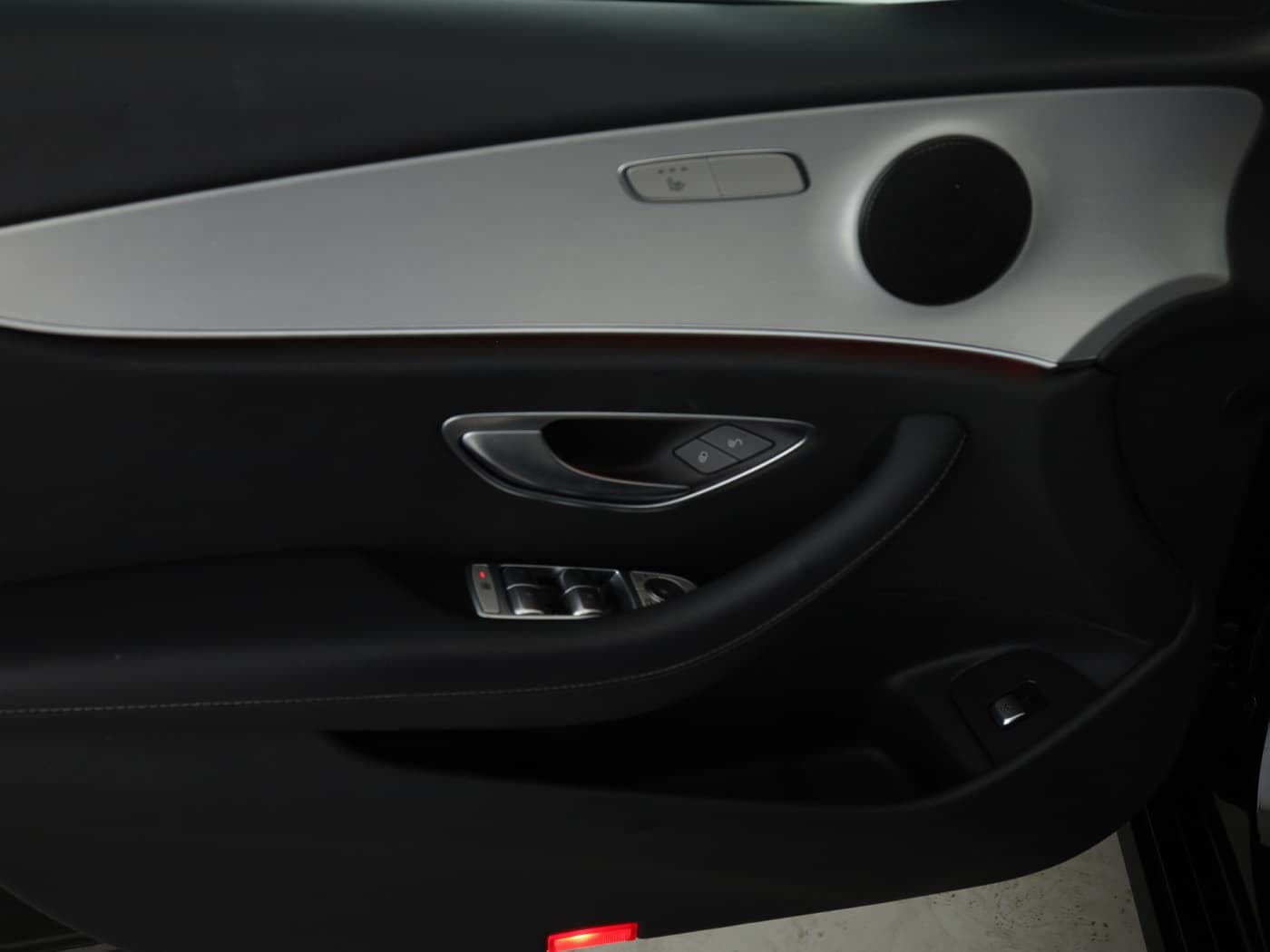 Mercedes-Benz E 220 d T Bild 20