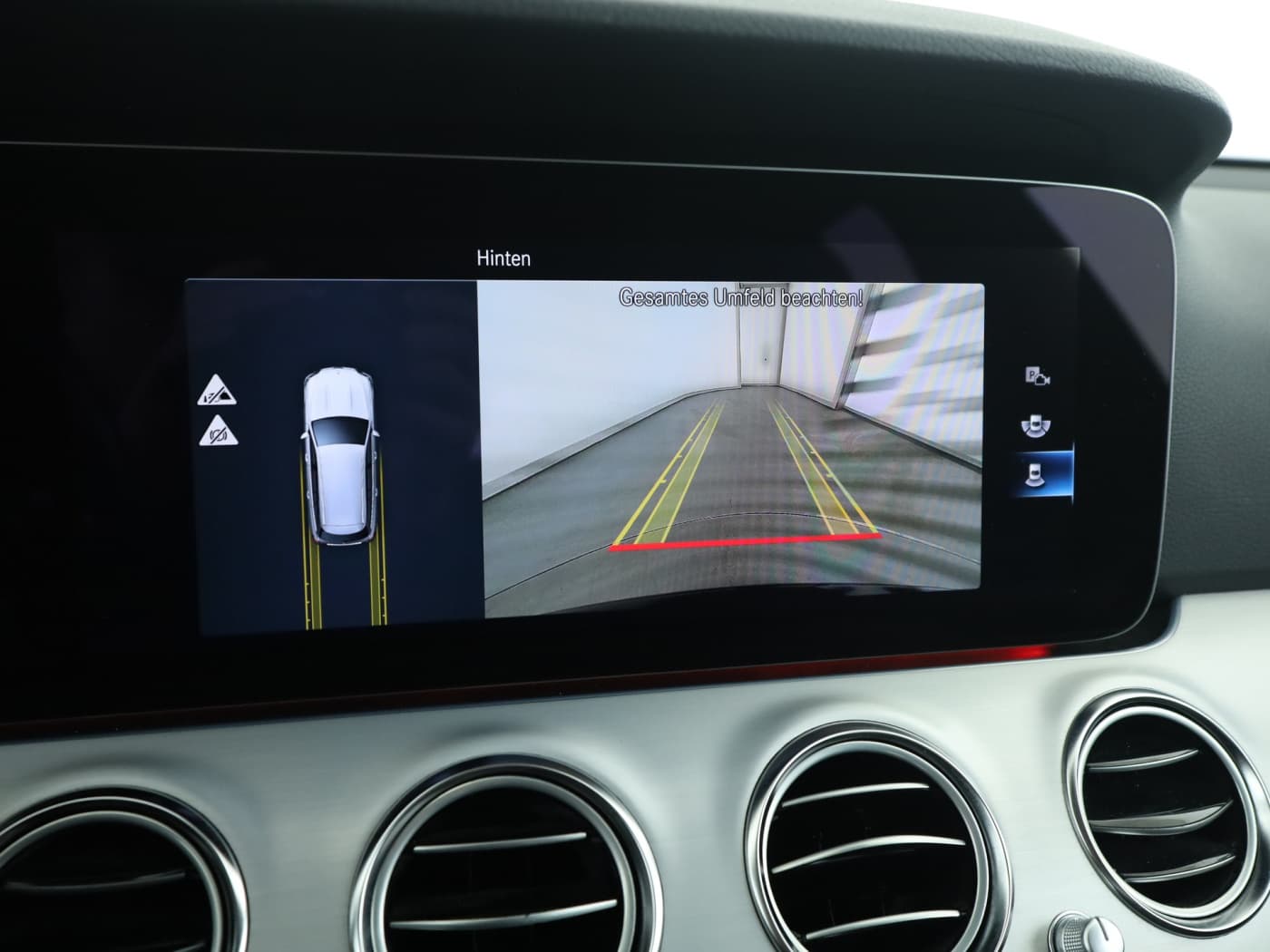 Mercedes-Benz E 220 d T Bild 26