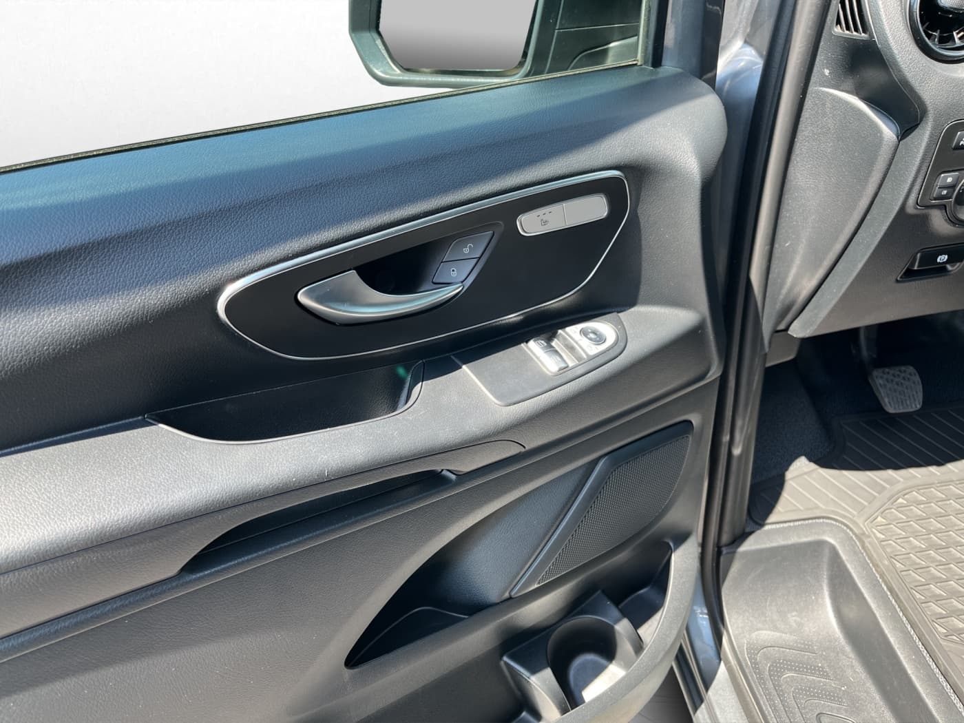 Mercedes-Benz Vito 116 CDI Mixto Bild 16