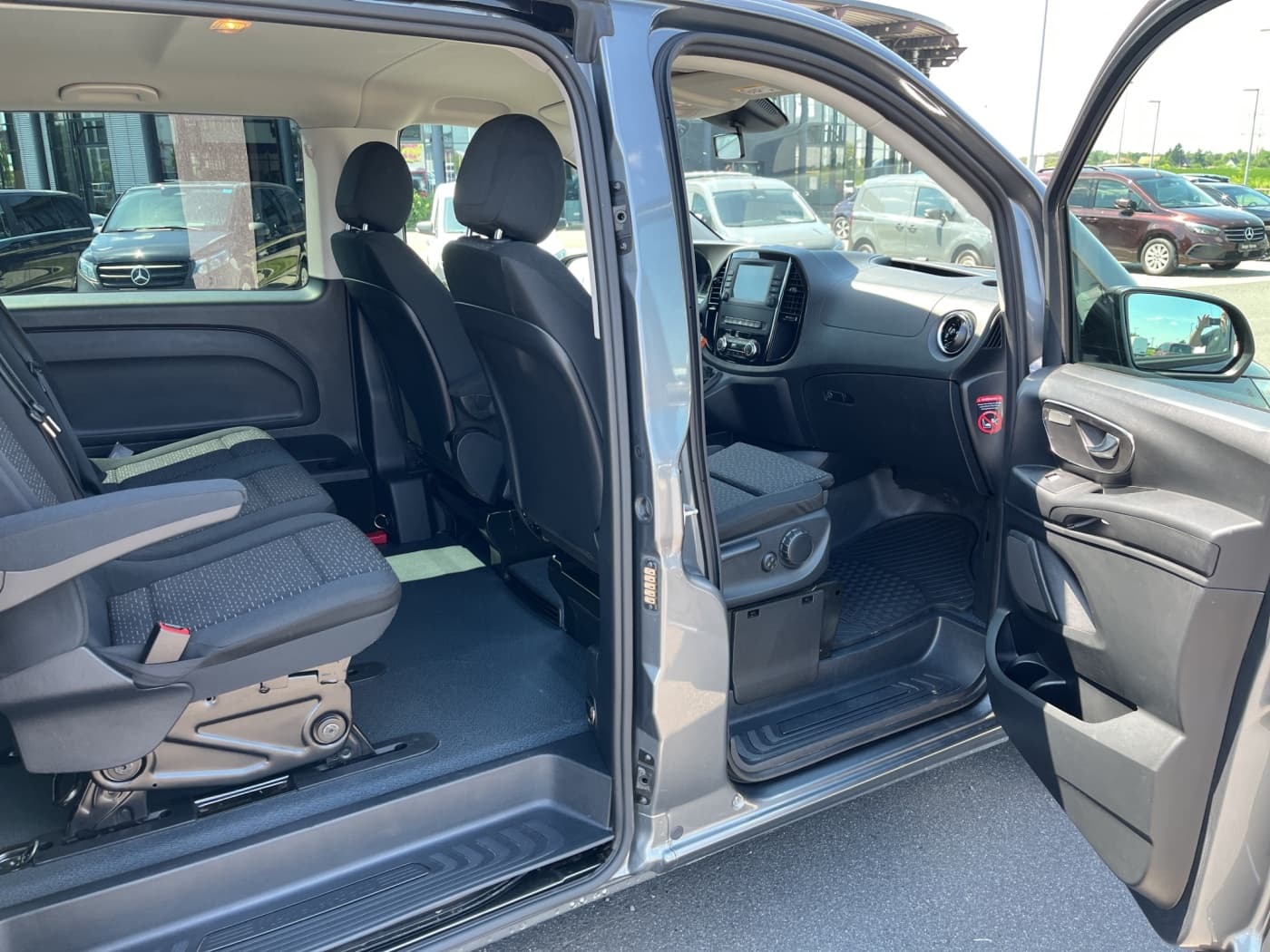 Mercedes-Benz Vito 116 CDI Mixto Bild 19