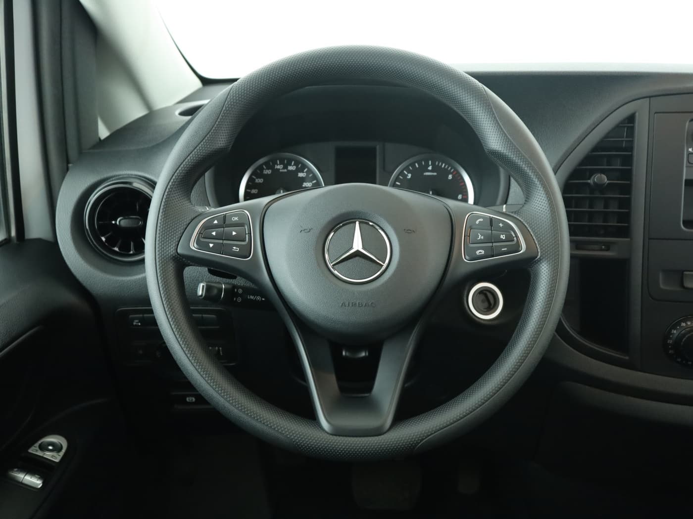 Mercedes-Benz Vito 114 CDI Tourer PRO Lang Bild 11
