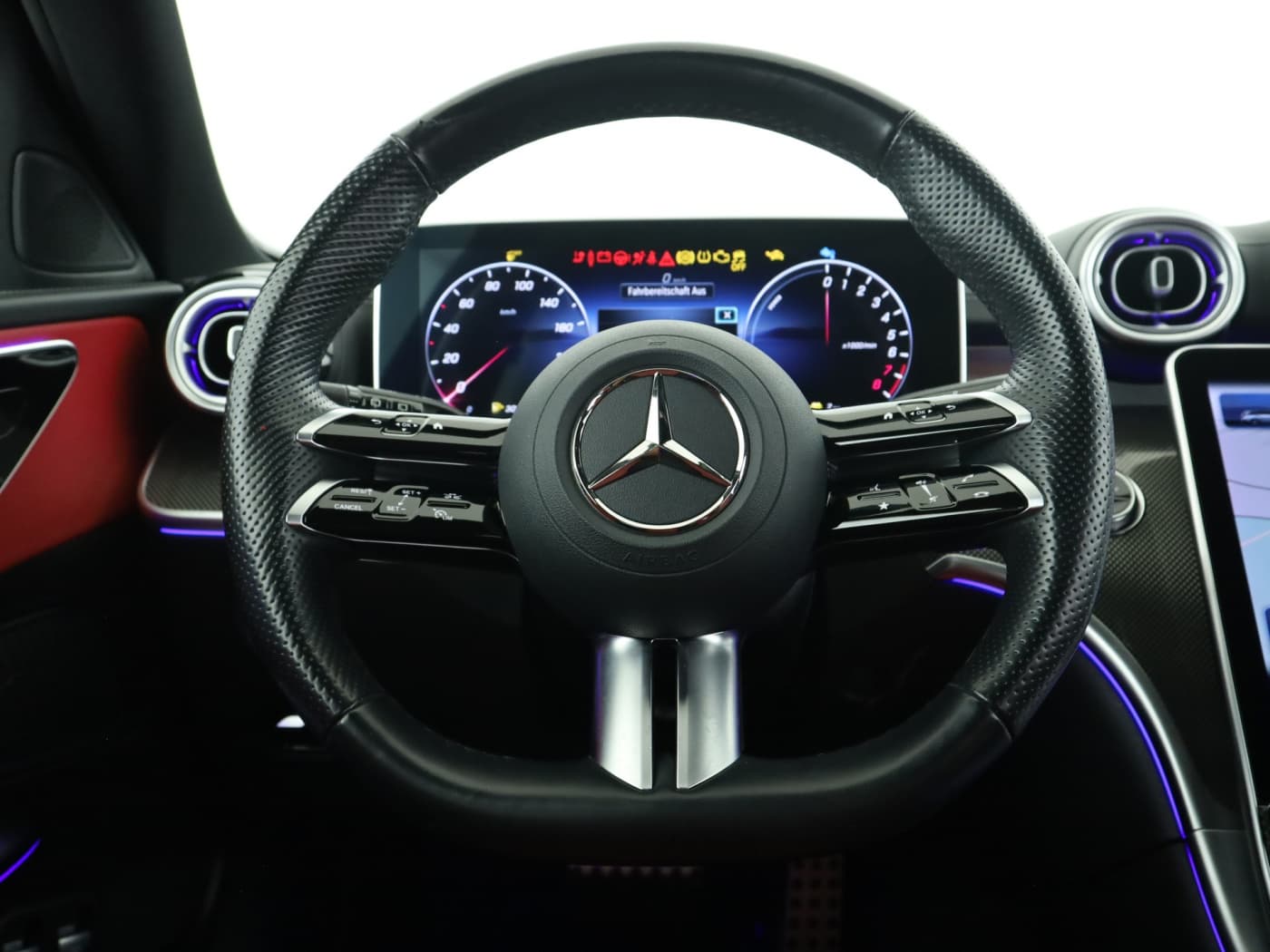 Mercedes-Benz C 300 e T Bild 11