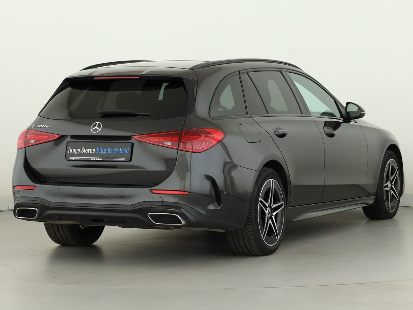 Mercedes-Benz C 300 e T Bild 2