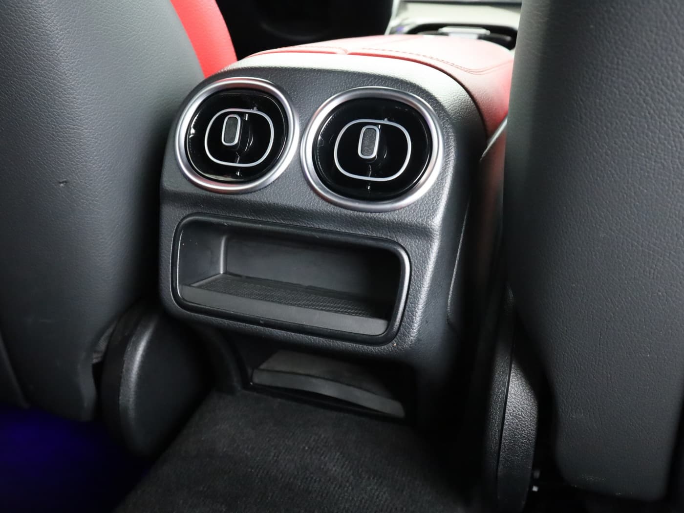 Mercedes-Benz C 300 e T Bild 23