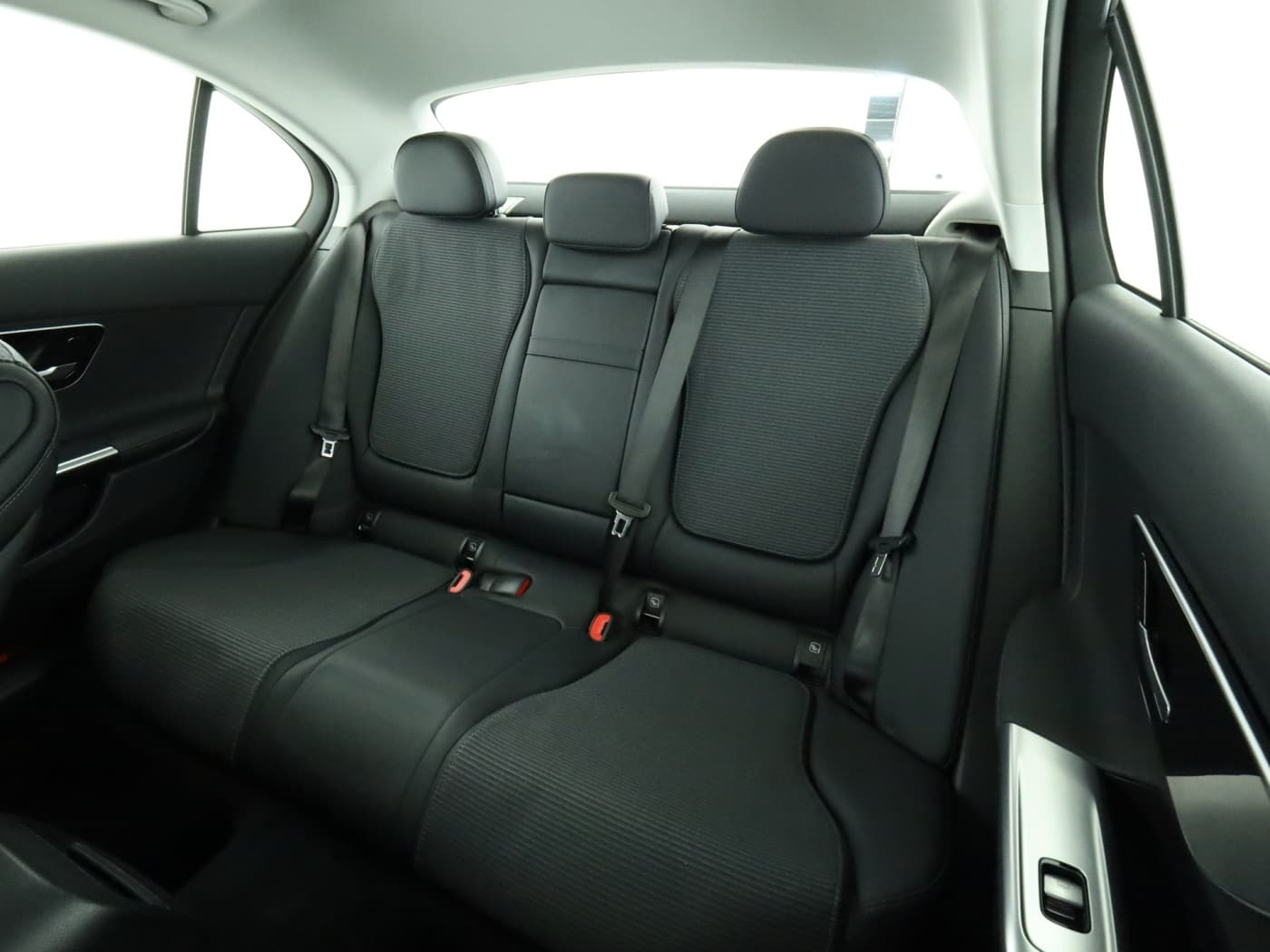 Mercedes-Benz C 220 d 4M Bild 18