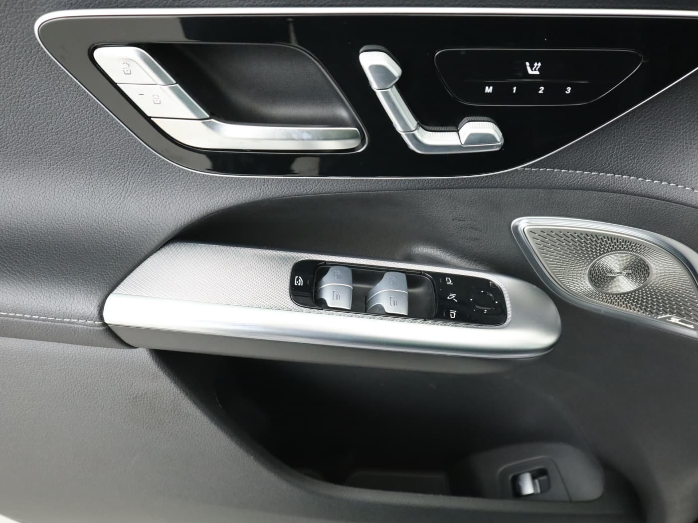 Mercedes-Benz EQE 350 4M SUV Bild 20