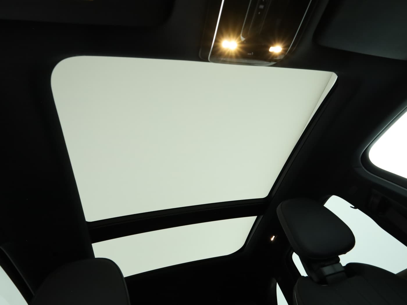 Mercedes-Benz EQE 350 4M SUV Bild 21