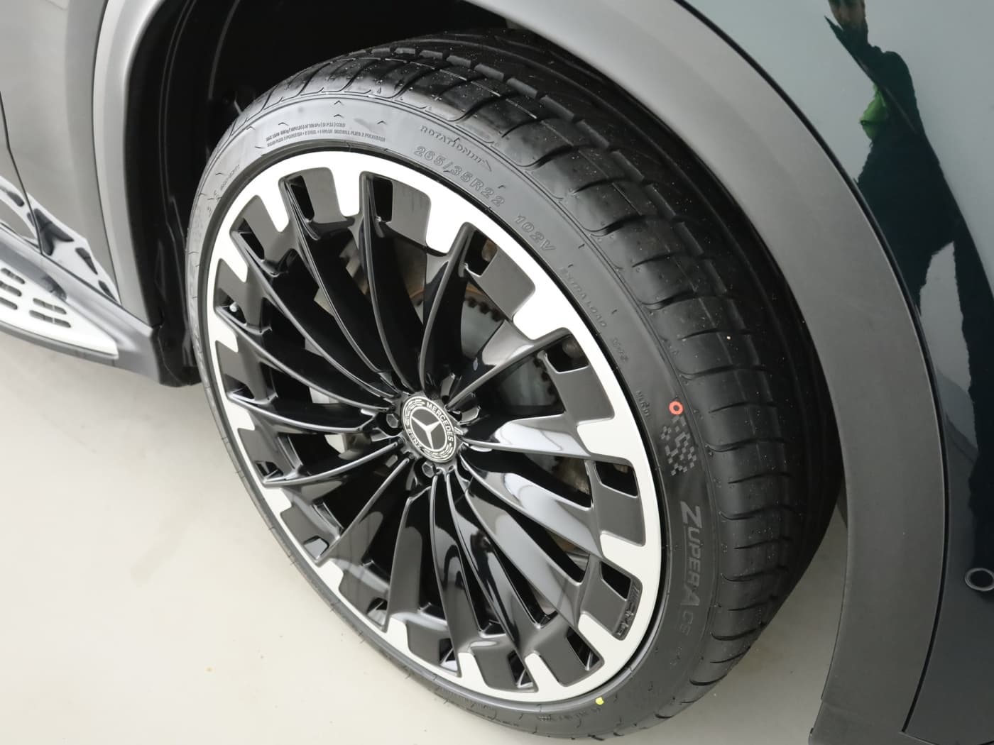 Mercedes-Benz EQE 350 4M SUV Bild 22