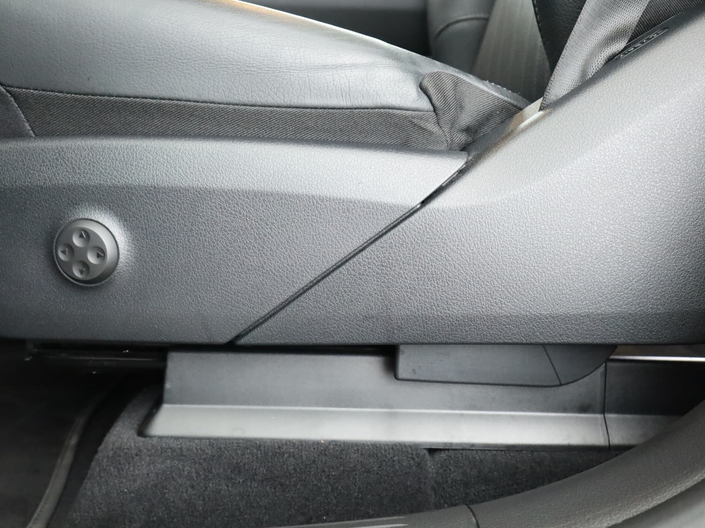 Mercedes-Benz EQE 350 4M SUV Bild 28