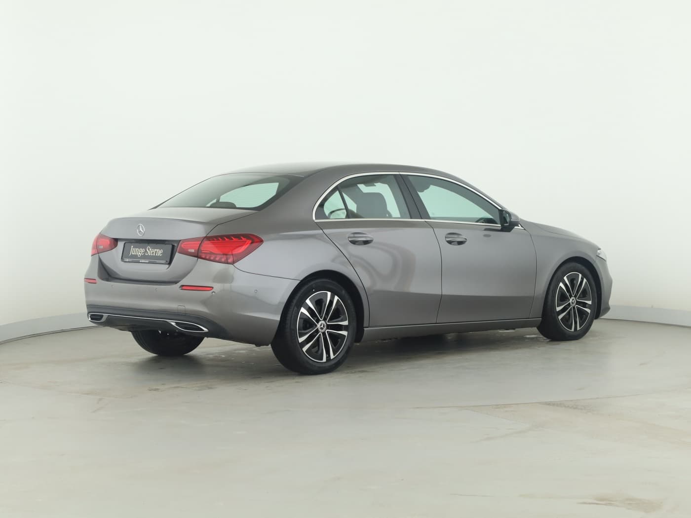 Mercedes-Benz A 180 d Lim Bild 6