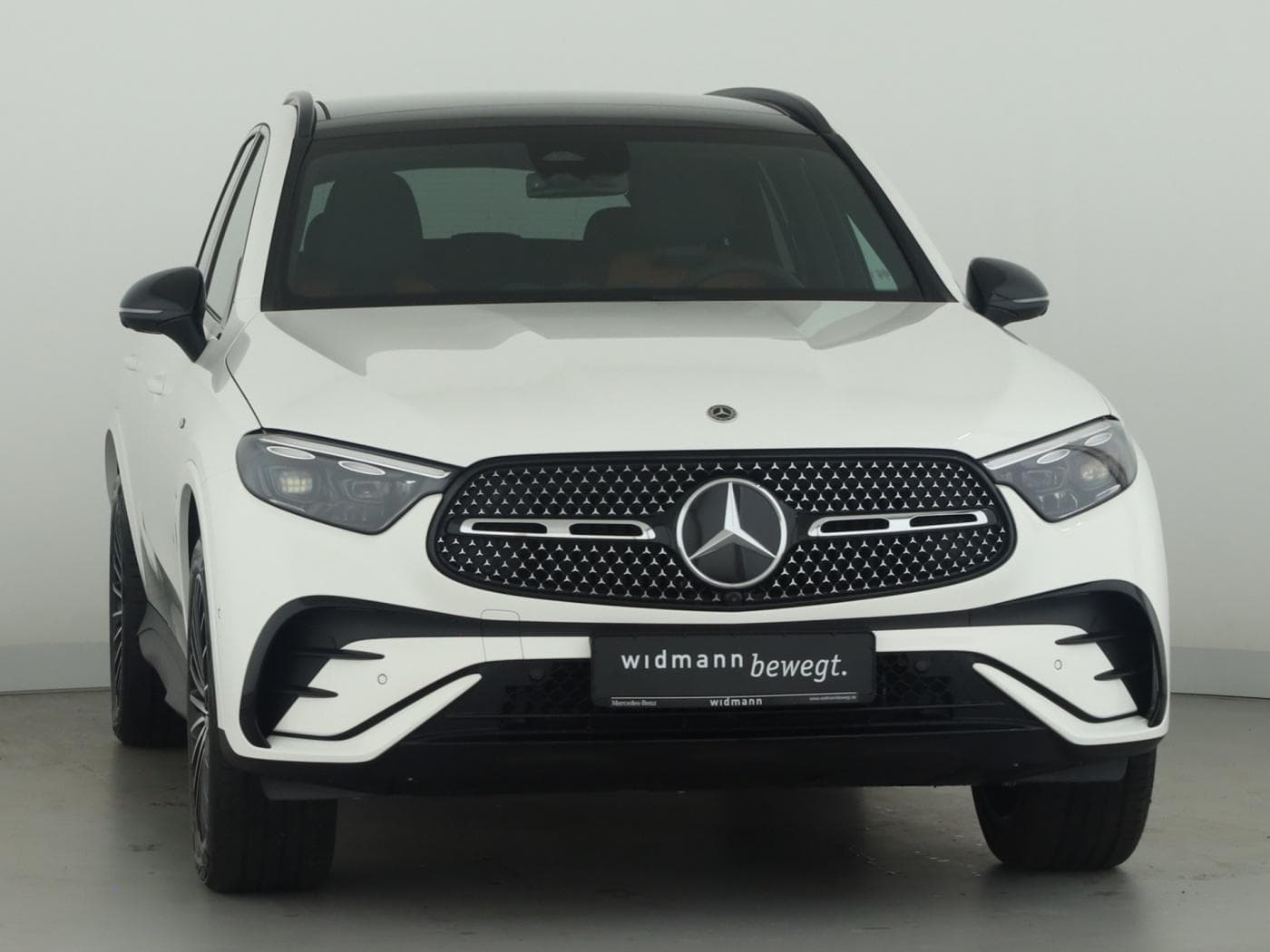 Mercedes-Benz GLC 300 e 4MATIC mit EQ Hybrid Technologie Bild 3