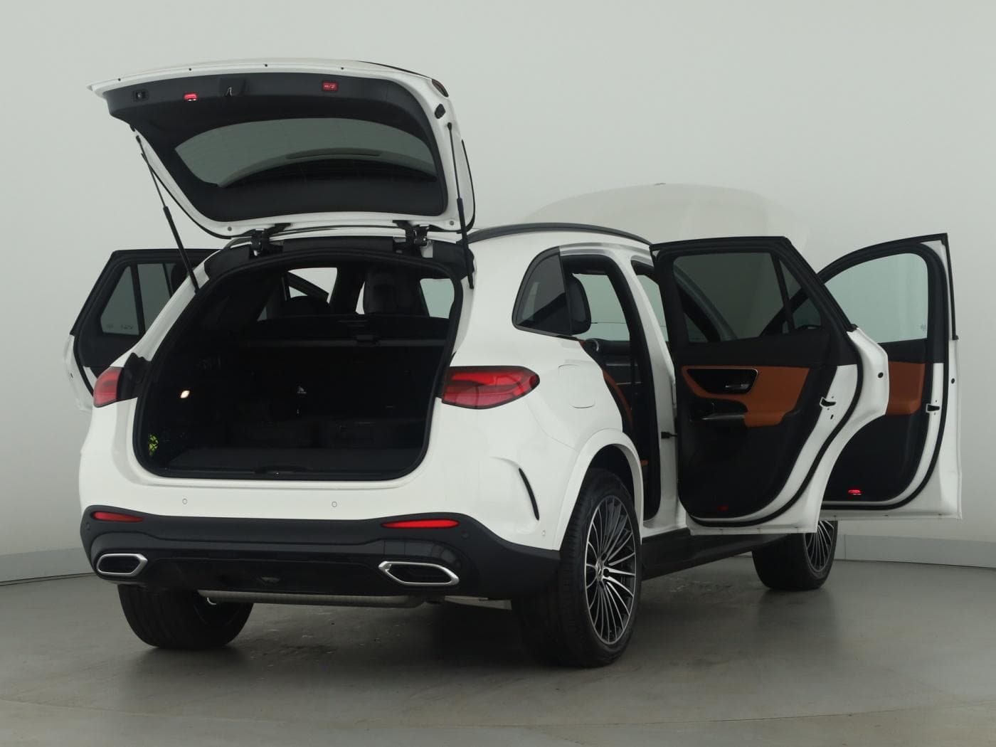 Mercedes-Benz GLC 300 e 4MATIC mit EQ Hybrid Technologie Bild 9