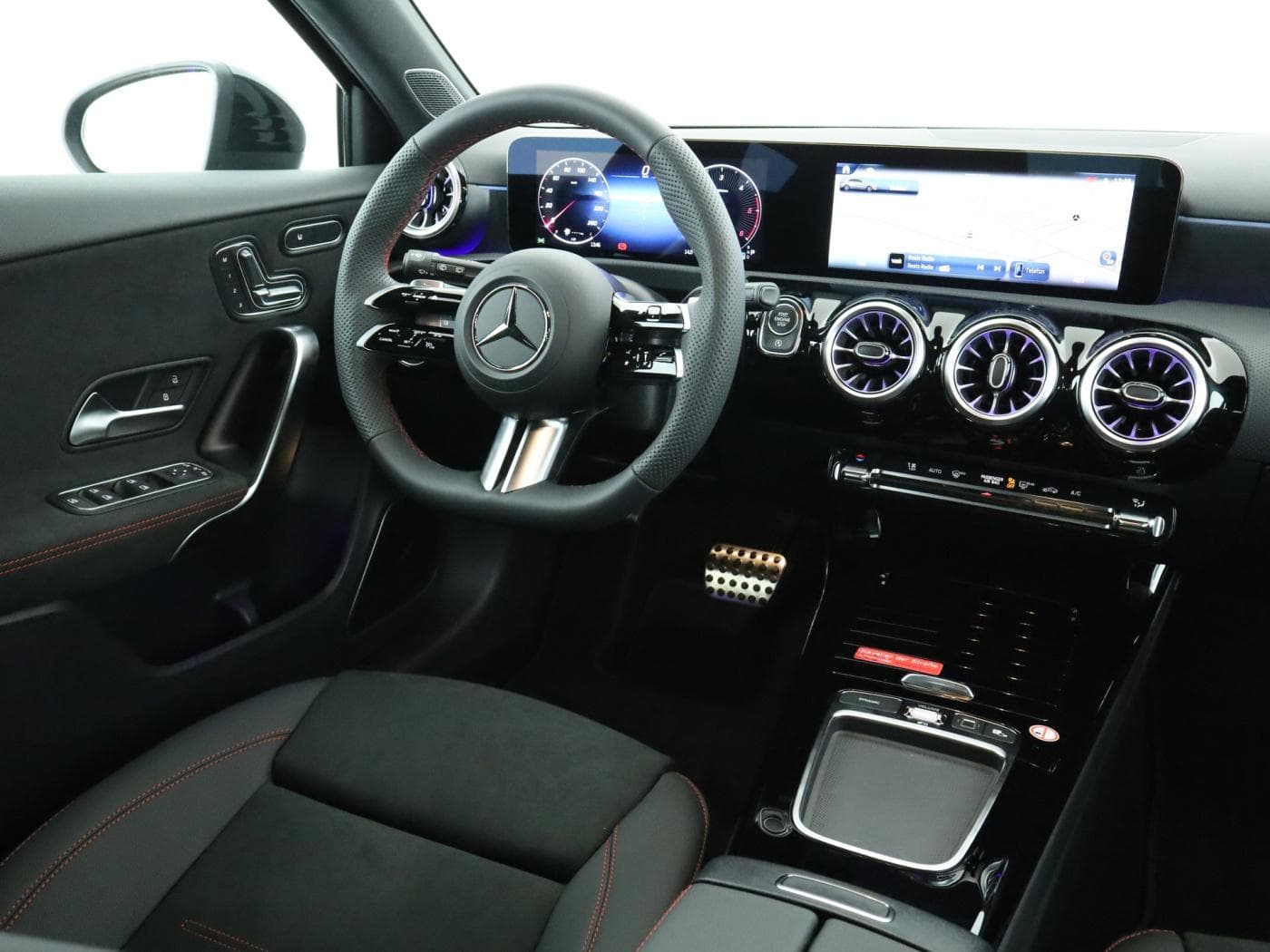 Mercedes-Benz A 220 d Bild 10