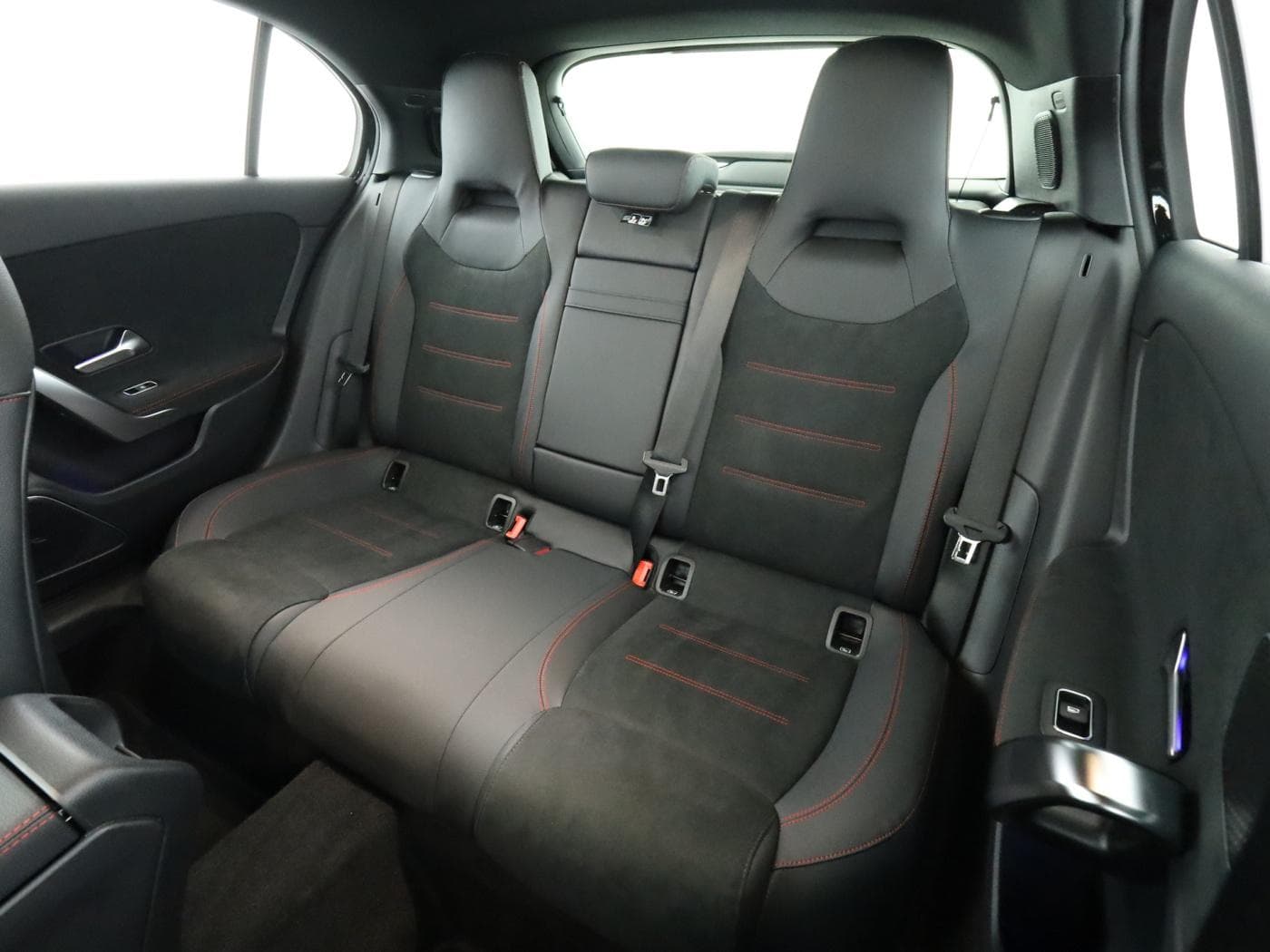 Mercedes-Benz A 220 d Bild 18