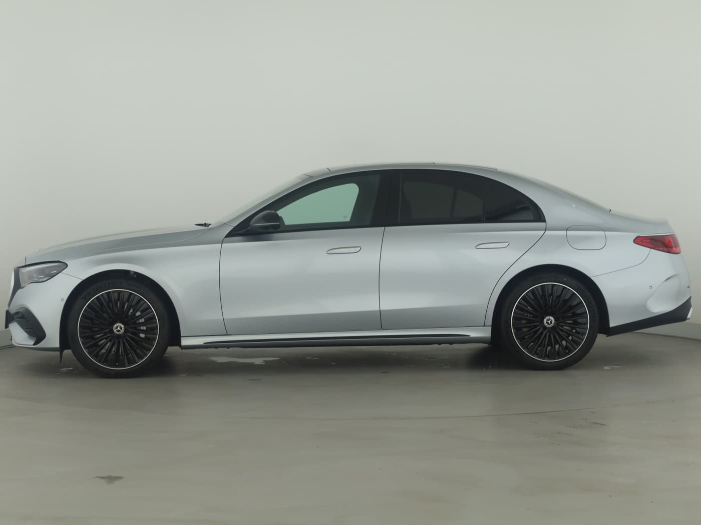 Mercedes-Benz E 300 de Limousine mit EQ Hybrid Technologie Bild 7
