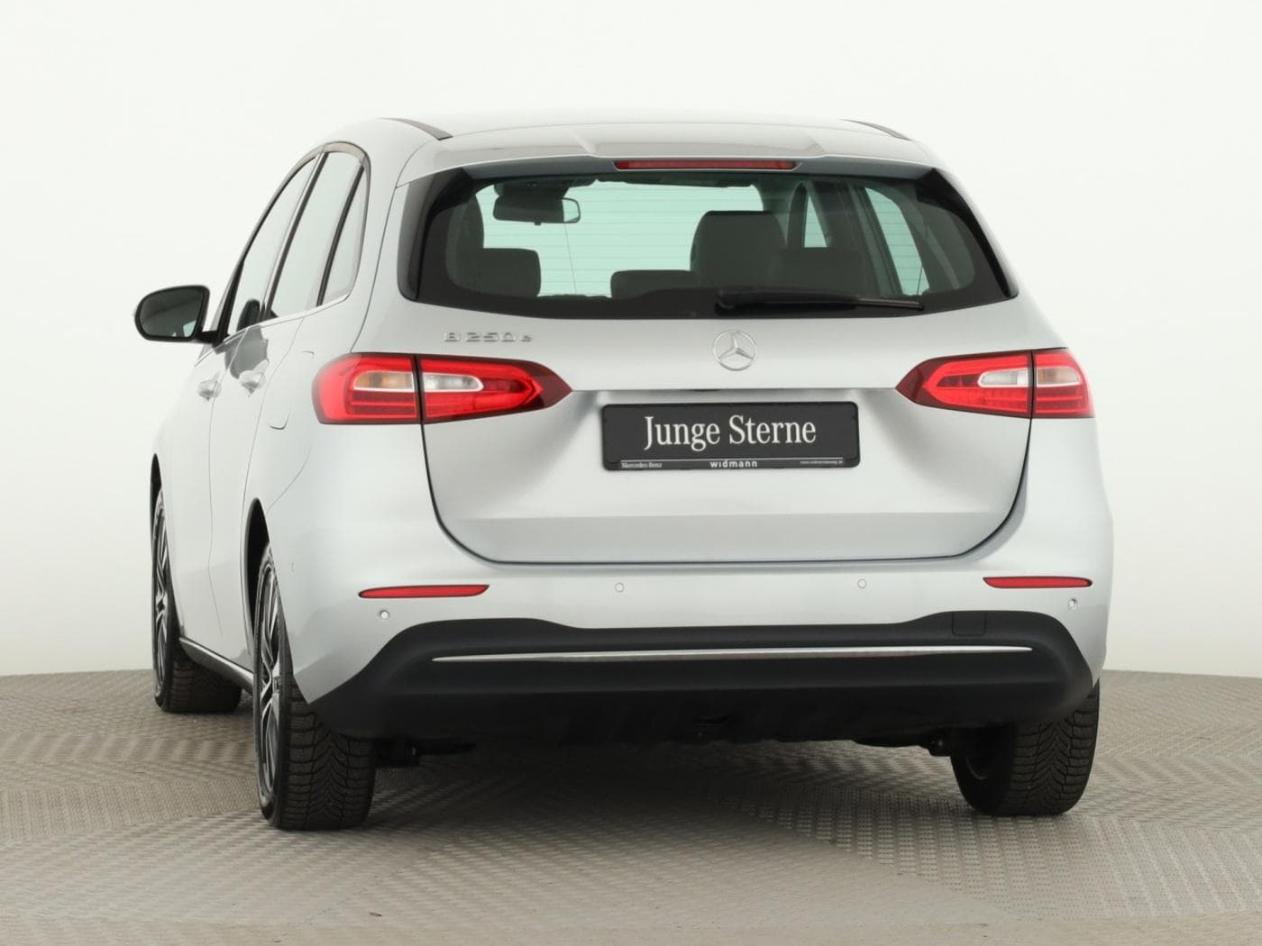 Mercedes-Benz B 250 e Bild 4