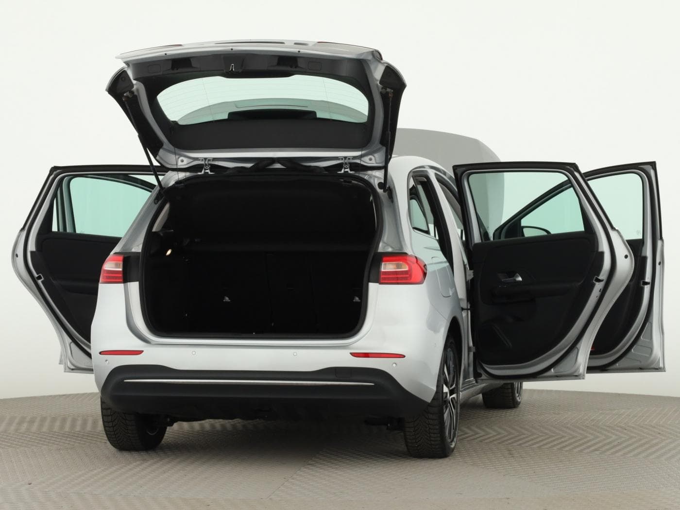 Mercedes-Benz B 250 e Bild 9