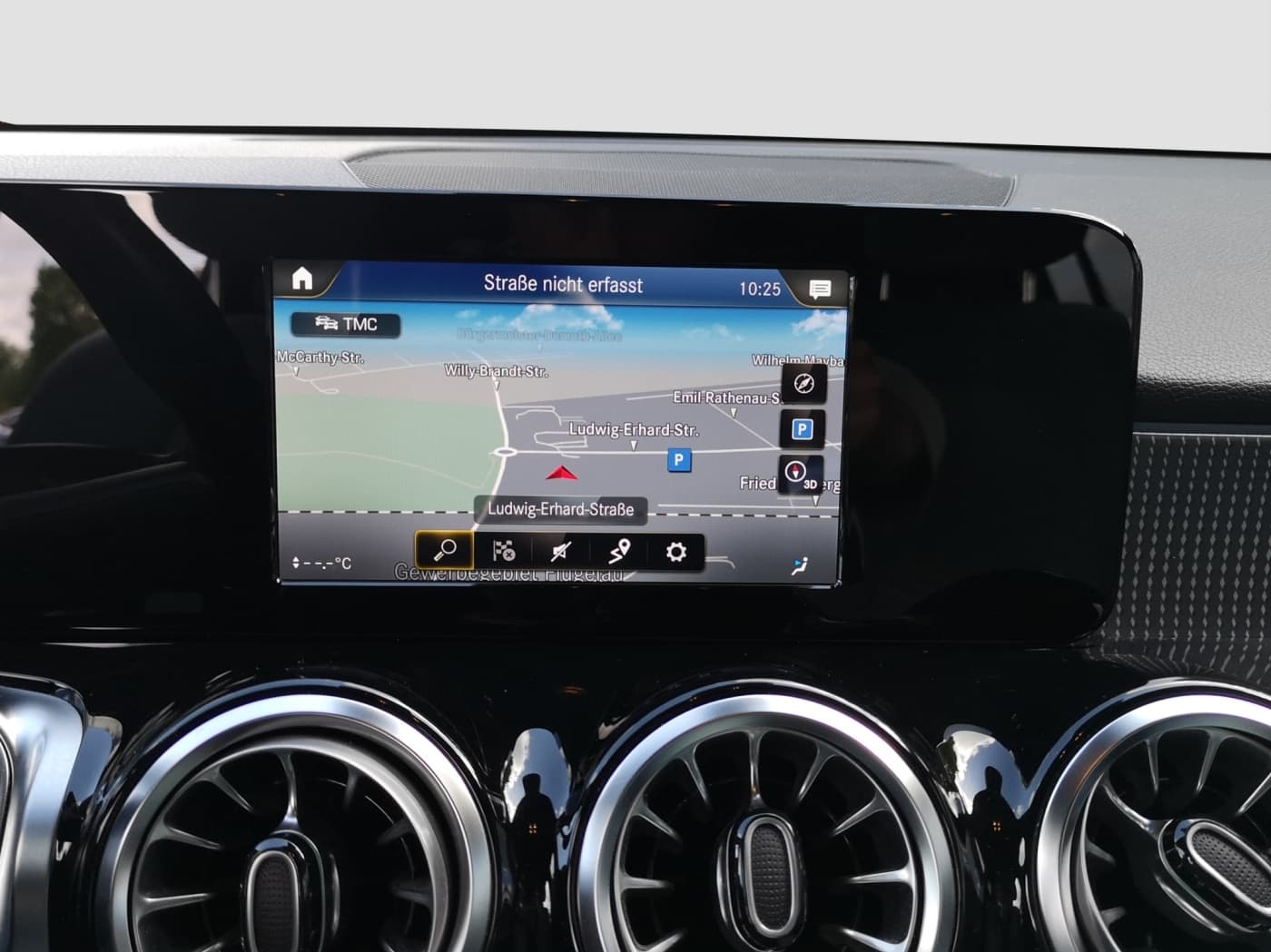 Mercedes-Benz GLB 220 d Bild 12